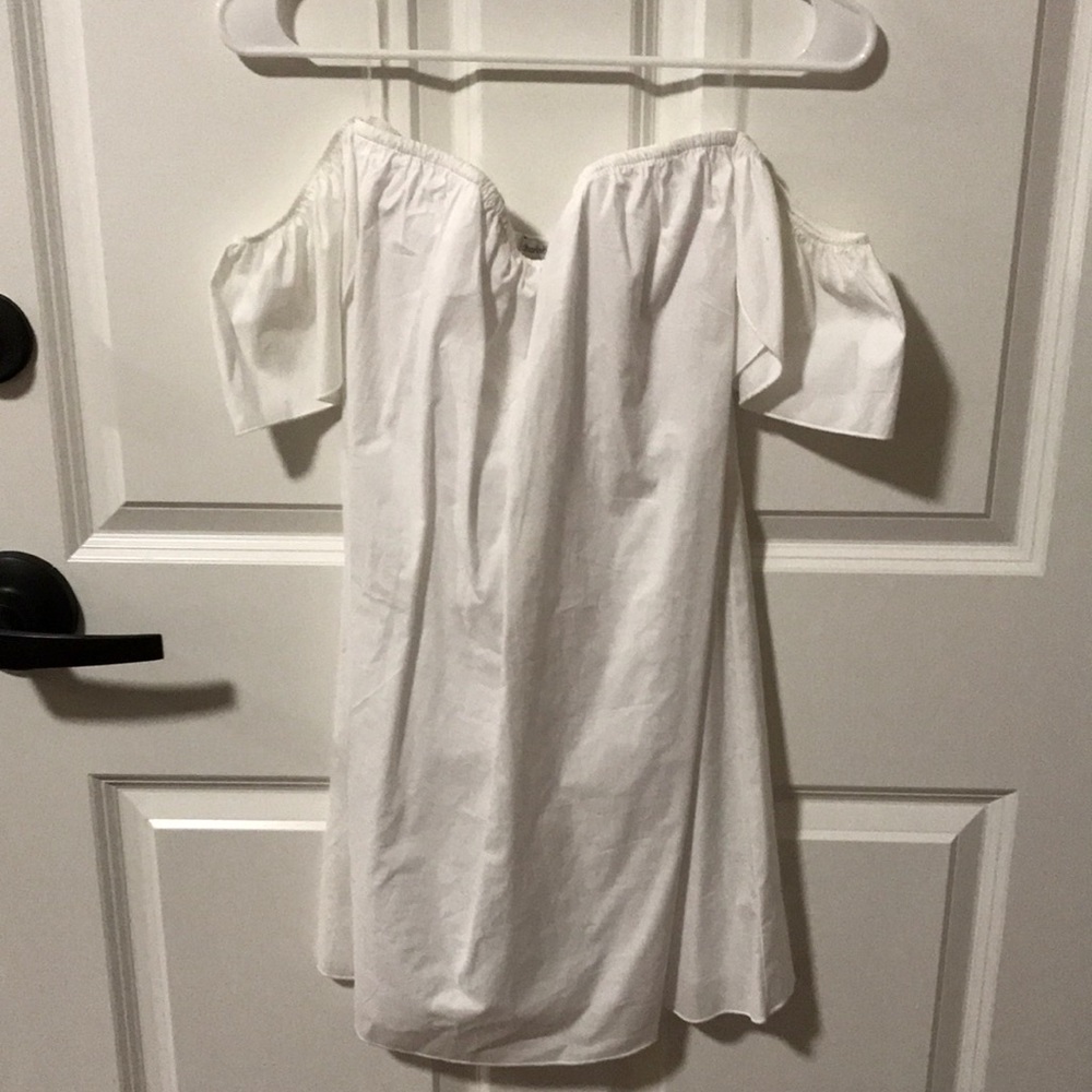 white off the shoulder dress never worn